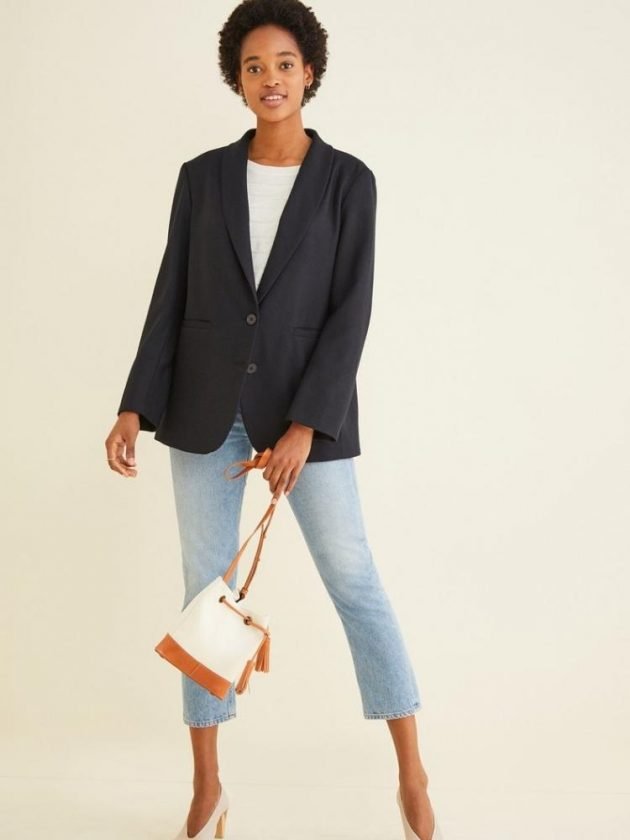 Formal eco-friendly workwear outfit with black blazer from Amour Vert