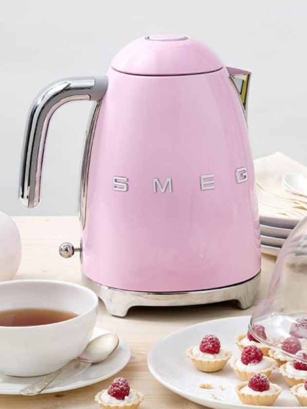 pink non-toxic tea kettle from SMEG