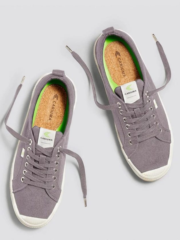 Sustainable men’s grey sneakers