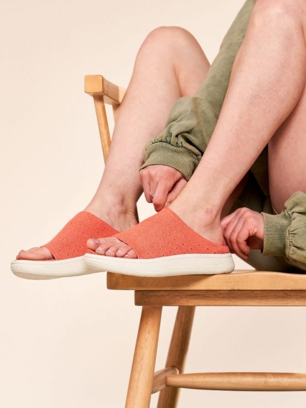 Versatile shoes from Munjoi for minimal packing