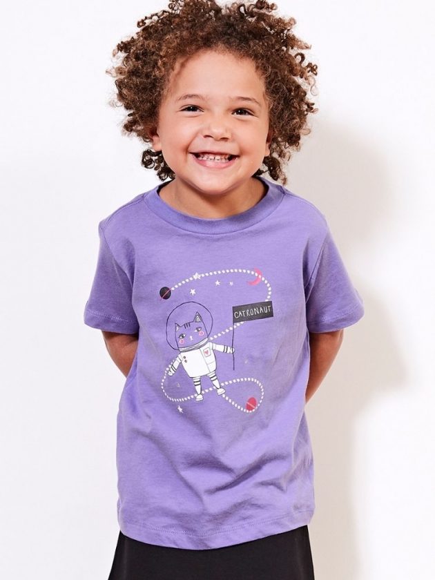 Kid with sustainable and eco-friendly clothing from PACT